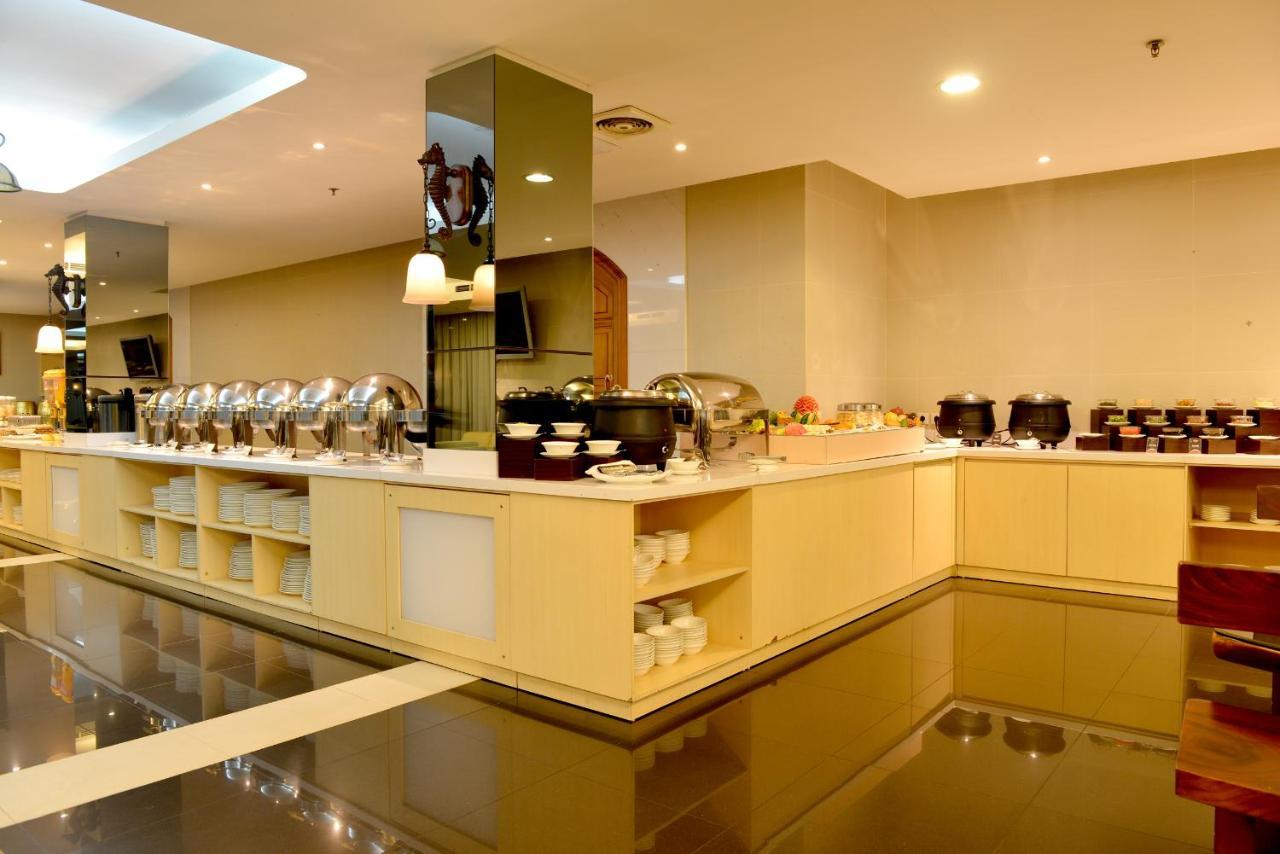 Emilia Hotel By Amazing - Palembang Exterior foto